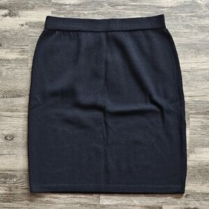 St. John Basics Knit Skirt. Size 12